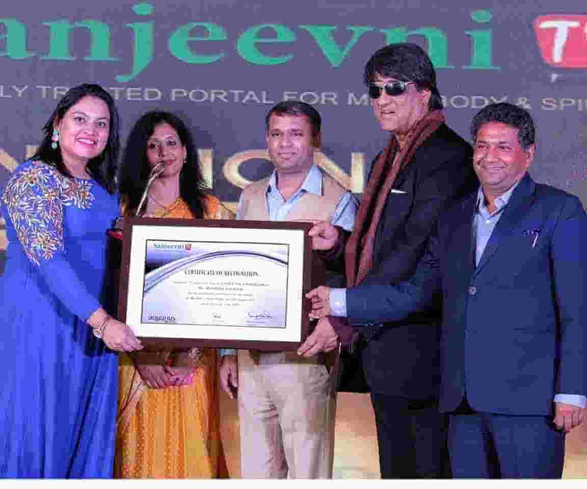 Awarded with Sanjeevni Vibhushan for her invaluable contribution in the field of Astrology.